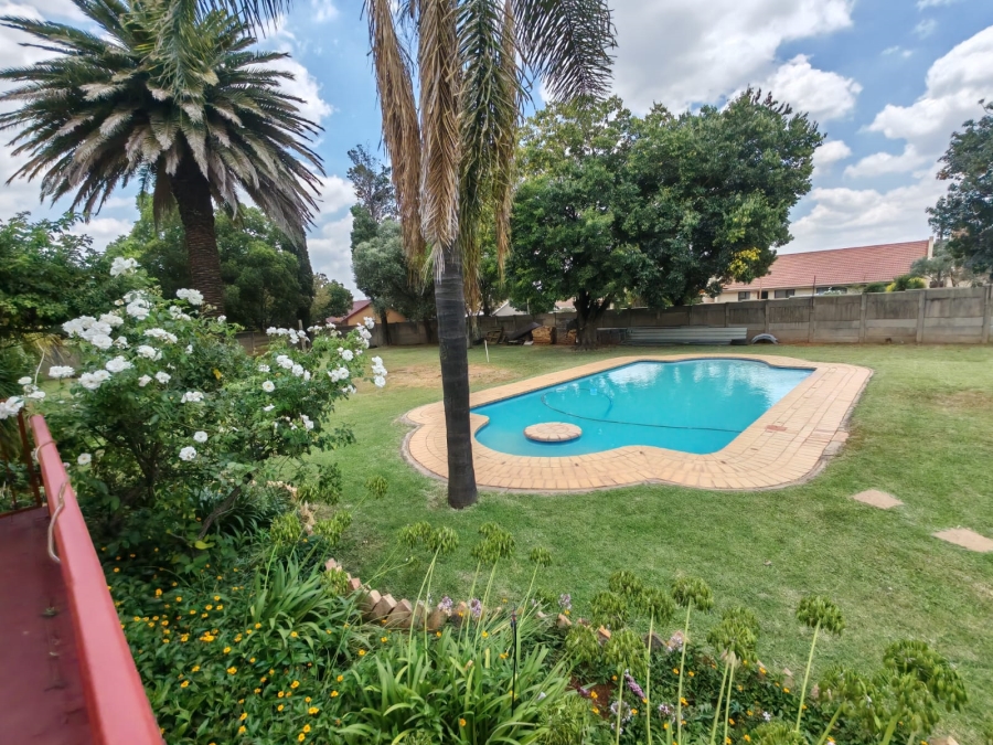 4 Bedroom Property for Sale in Vaalpark Free State
